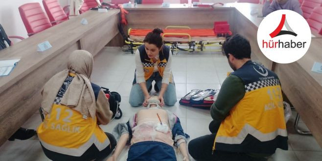 Ambulans personellerine eğitim verildi