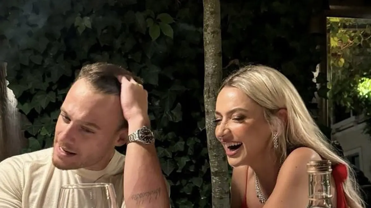 Hadise ve Kerem Bürsin kırmızı halıda! Venedik'e damga vurdu