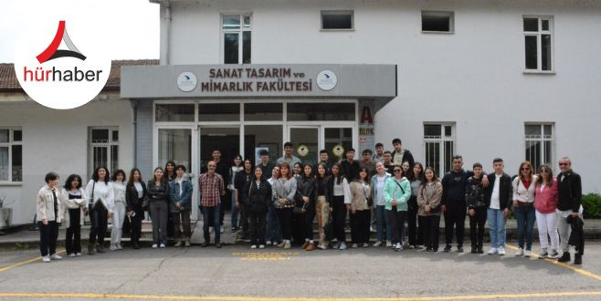 Lise öğrencileri Düzce Üniversitesi Sanat Tasarım ve Mimarlık Fakültesi’ni gezdi