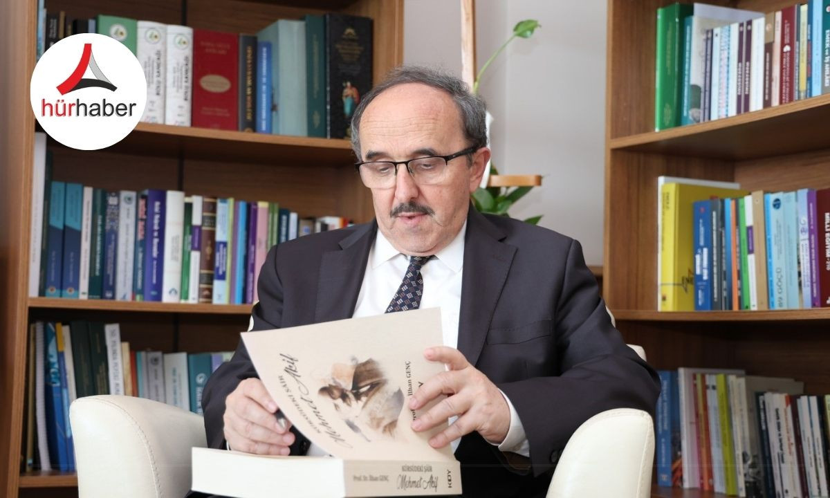 Prof. Dr. Genç kaleme aldı “Kürsüdeki Şair: Mehmet Akif”